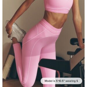 NWT Alo Airbrush heart throb leggings sweet pink